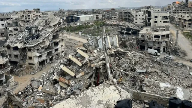 العدوان الإسرائيلي يعمق عزلة غزة بقطع الإنترنت لليوم الثاني