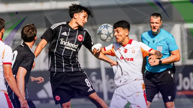Frankfurt - Galatasaray genç takım maçından kare.