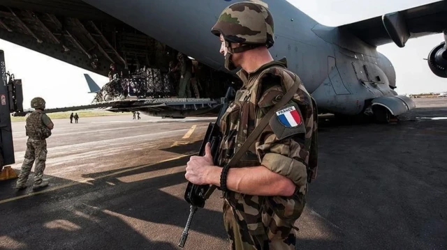 France suspends counter-terrorism cooperation with Mali, expels 2 diplomats