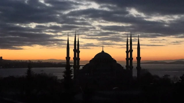Mevlid Gecesi ne zaman, bugün mü? Mevlid Gecesi nedir? Diyanet açıkladı