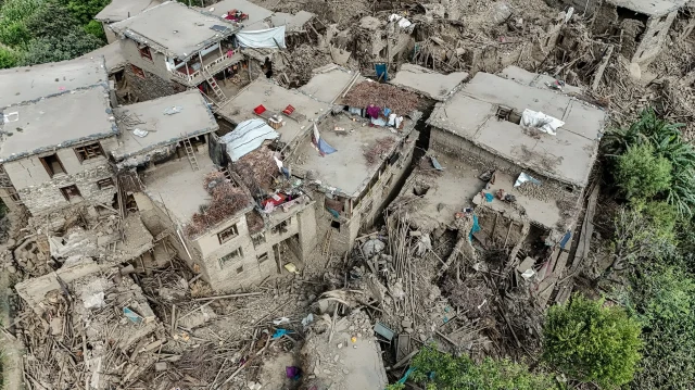 Un nouveau tremblement de terre a secoué mardi le nord-est de l’Afghanistan. Selon l’US Geological Survey (USGS), la secousse a atteint une magnitude de 5,2.