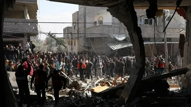 Israel kills 47 Palestinians in Gaza as army renews evacuation orders