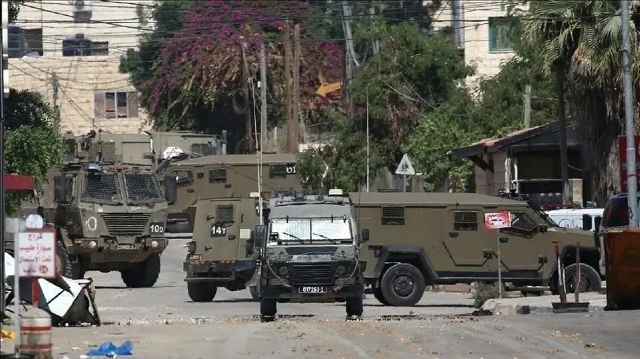 الضفة..الاحتلال الإسرائيلي يفرض تصاريح خاصة على فلسطينيي قريتين وحي