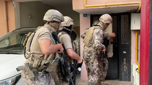 FETÖ operasyonlarında yakalanan 97 şüpheliden 16'sı tutuklandı