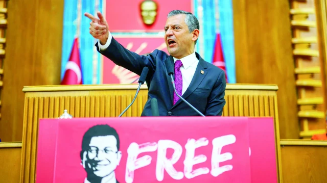 Özgür Özel.