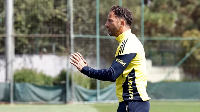 Tedesco, idmanda oyunculara uyarılarda bulundu. 