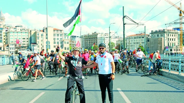 Küresel Sumud Filosu'na destek amacıyla İstanbul'da bisiklet turu düzenlendi
