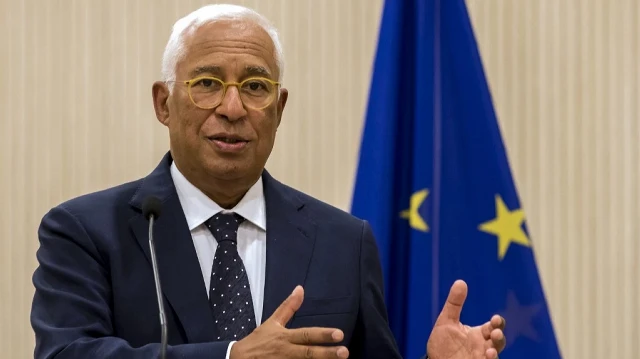 Le président du Conseil européen, Antonio Costa, s'exprime lors d'une conférence de presse avec le président chypriote au palais présidentiel de Nicosie, le 15 septembre 2025.