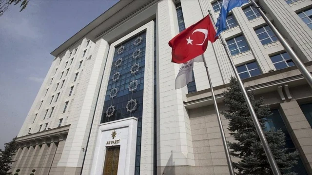 AK Parti'den Özel hakkında suç duyurusu