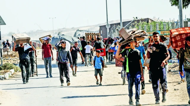 Filistinliler, ya saldırılarda ya da göçte can veriyor.