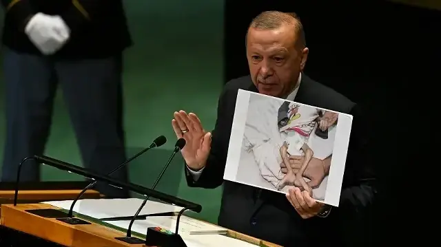 أردوغان يناشد زعماء العالم الوقوف إلى جانب الشعب الفلسطيني
