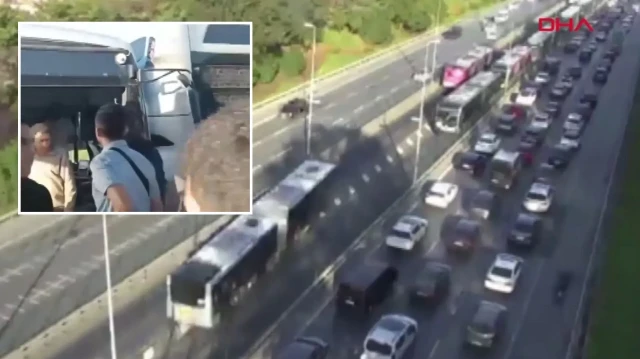 Acıbadem'de bir metrobüs durakta bekleyen bir metrobüse arkadan çarptı.