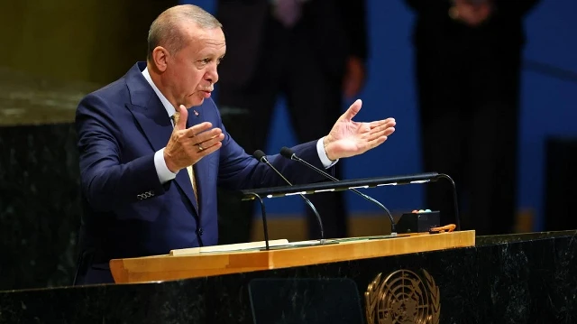 Le président turc Recep Tayyip Erdogan s’exprime lors d’un sommet des Nations unies sur la Palestine, au siège de l’ONU, en marge de l’Assemblée générale des Nations unies (AGNU), à New York, le 22 septembre 2025.