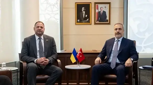 فيدان يلتقي رئيس الديوان الرئاسي الأوكراني في نيويورك

