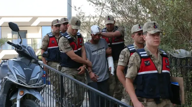Hatay'da bir zanlı parasını gasbettiği kişiyi satırla öldürdü

