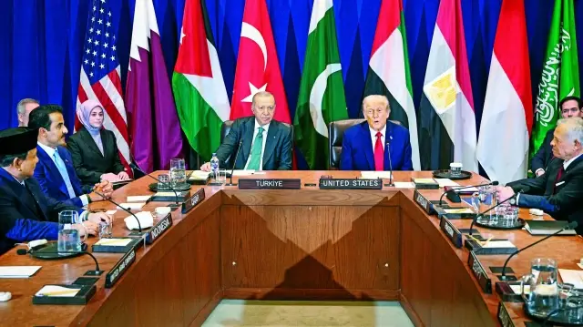 Toplantıda Cumhurbaşkanı Recep Tayyip Erdoğan, ABD Başkanı Trump’ın yanında oturdu.