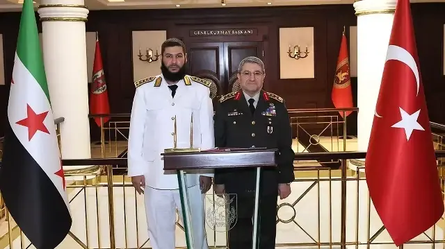 رئيس الأركان التركي يلتقي قائد القوات البحرية السورية
