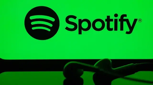 Rekabet Kurulu tarafından çevrim içi müzik akış hizmeti sunan SPOTIFY hakkında 4054 sayılı Rekabetin Korunması Hakkında Kanun'u ihlal ettiği şüphesiyle soruşturma başlatıldı.