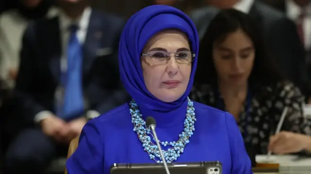 Emine Erdoğan, "Kanser ve Diğer Yıkıcı Hastalıkları Olan Çocukların Hayatta Kalma İhtimallerini Arttırma ve Acılarını Azaltma Amaçlı Küresel Hareket" adlı etkinliğe katıldı.