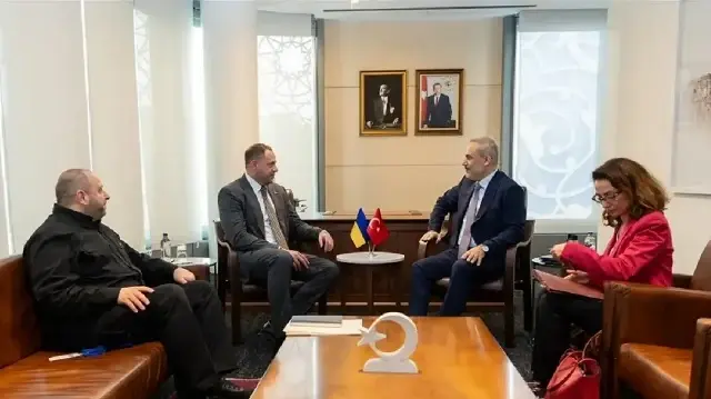 Turkish FM meets Ukrainian officials in New York