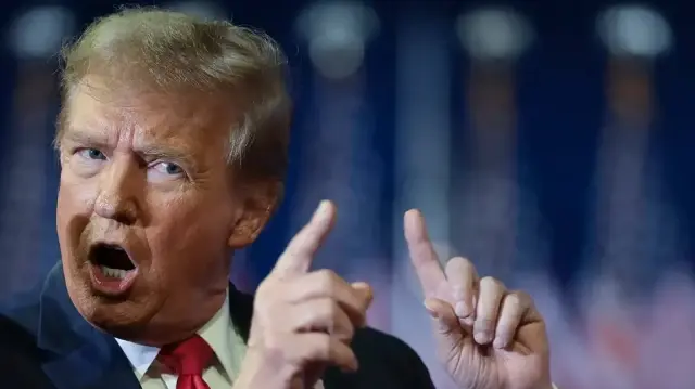 Trump Göçmenlik ve Gümrük Muhafaza Dairesine yönelik silahlı saldırıdan demokratları sorumlu tuttu