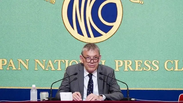 Philippe Lazzarini, commissaire général de l’Office de secours et de travaux des Nations unies pour les réfugiés de Palestine dans le Proche-Orient (UNRWA), s’exprime lors d’une conférence de presse au Japan National Press Club à Tokyo, le 28 mai 2025.