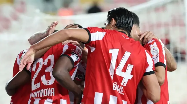 Sivasspor 7. hafta itibarıyla 13. sırada yer alıyor.