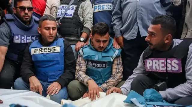 "حكومة غزة": استهداف إسرائيل للصحفيين يهدف لتغييب الشاهد على جرائمها