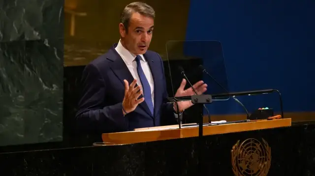 Le Premier ministre grec Kyriakos Mitsotakis prend la parole lors de la 80e session de l'Assemblée générale des Nations unies (AGNU) le 26 septembre 2025 à New York.