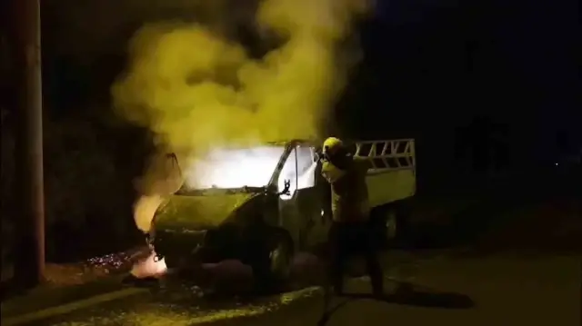 Alevler kısa sürede kontrol altına alındı.