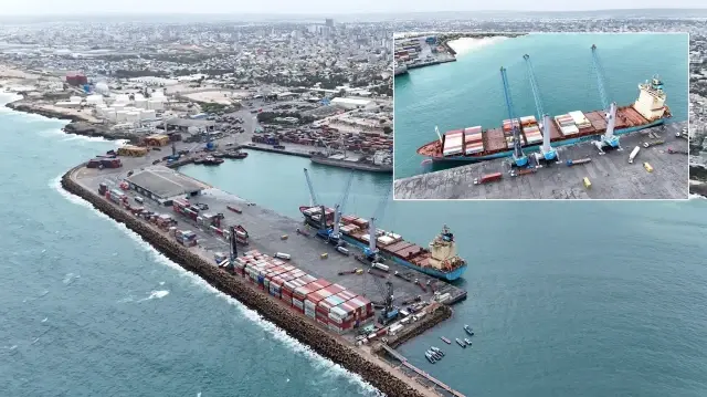 Somali'nin başkenti Mogadişu'daki aynı adı taşıyan ülkenin en büyük limanı, Albayrak Grubu tarafından modernize edilerek işletiliyor.