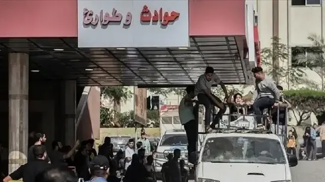 قوات الاحتلال تقصف مستشفى "الحلو" في غزة وتمنع الوصول إليه 
