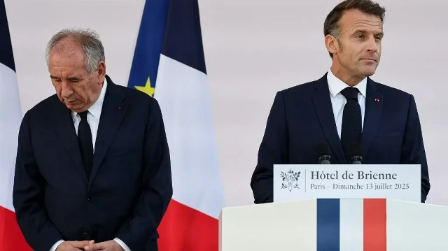 Le Premier ministre français François Bayrou et le président français Emmanuel Macron.