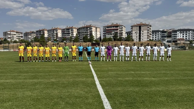Edirnespor maça 9 futbolcuyla başladı. 