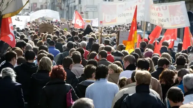 L’intersyndical (la CFDT, la CGT, FO, la CFE-CGC, la CFTC, l’Unsa, la FSU et Solidaires) appelle à une journée de mobilisation ce jeudi 2 octobre 2025.