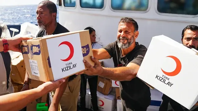 Türkiye delivers food, medical supplies to Global Sumud humanitarian aid flotilla