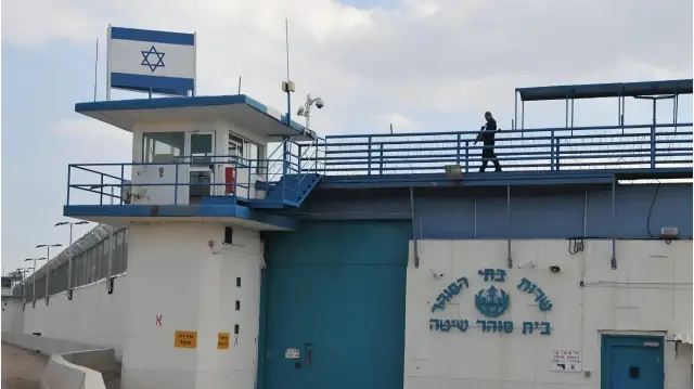 نادي الأسير: قوات الاحتلال اعتقلت 40 فلسطينيا محررا بصفقة التبادل الأخيرة