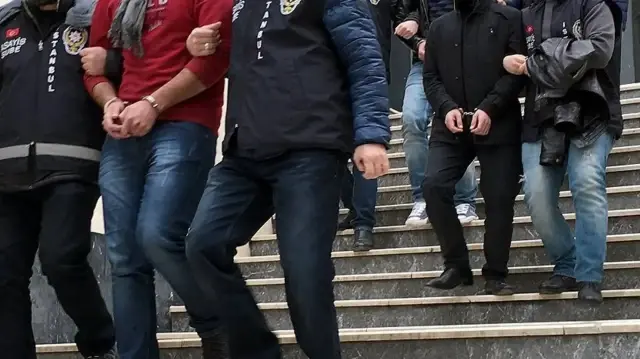 DHKP/C Silahlı Terör Örgütü'ne yönelik olarak İstanbul Gazi Mahallesi Spor Kulübü ve Gazi Mahalli Alan Yapılanması içerisinde faaliyet yürüten 14 adrese operasyon düzenlendi. 