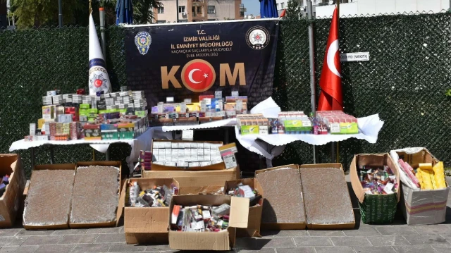 İzmir'de kaçak tütün ve elektronik sigara operasyonu
