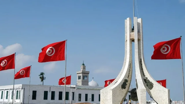 تونس تبلغ باريس احتجاجها على مقتل أحد مواطنيها على يد الشرطة الفرنسية 
