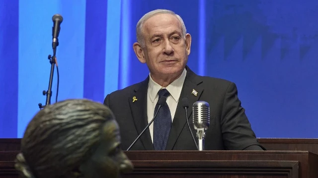 Le Premier ministre israélien Benjamin Netanyahu s'exprime lors de la cérémonie d'inauguration du musée de la Knesset à Jérusalem, le 11 août 2025.