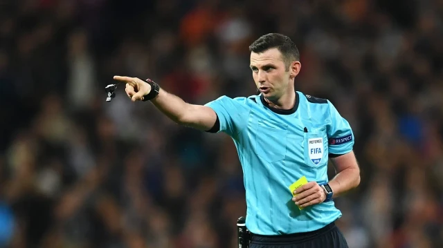 Michael Oliver daha önce iki milli maçımızı yönetmişti. 