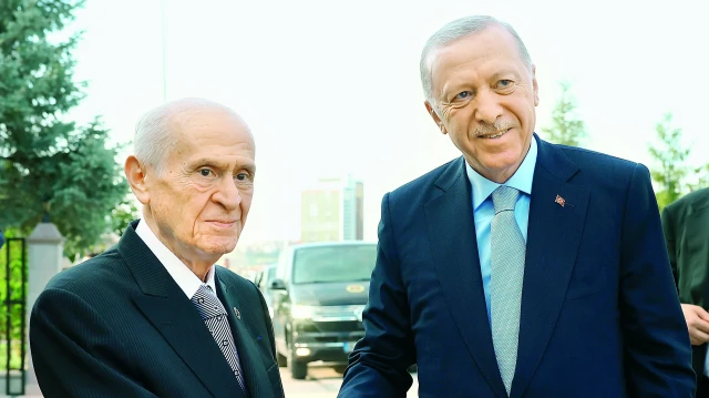 Cumhurbaşkanı Erdoğan, MHP lideri Devlet Bahçeli’yi ziyaret etti. 