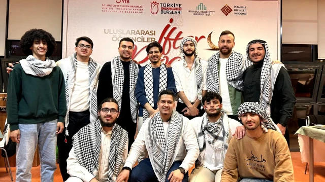 فعالية تجمع طلابا فلسطينيين من غزة يدرسون في إسطنبول