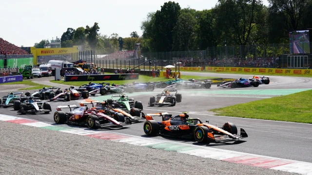 Formula 1 Dünya Şampiyonası'nda sezonun 16. etabı İtalya Grand Prix'si, Monza kentiyle aynı adı taşıyan 5,7 kilometrelik pistte 53 tur üzerinden gerçekleştirildi.

