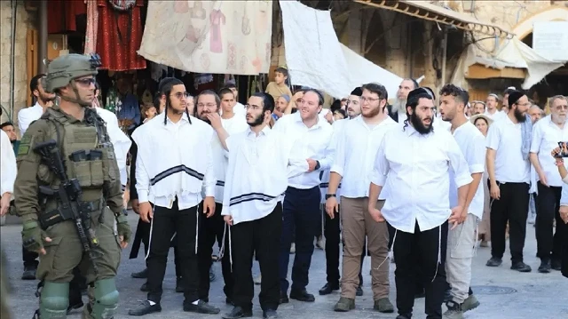 الضفة.. مستوطنون إسرائيليون يقتحمون تجمّعا فلسطينيا شمال أريحا