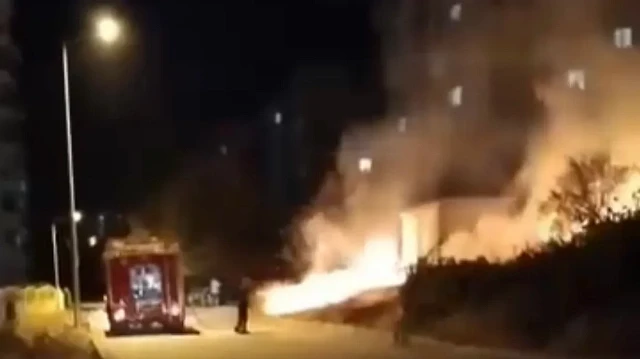 Yangının çıkış sebebiyle ilgili soruşturma başlatıldı.