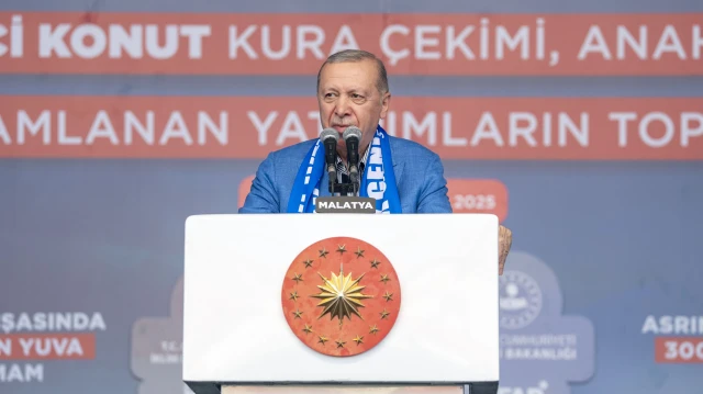 الرئيس أردوغان: وفرنا منازل لثلثي المتضررين في مناطق الزلزال