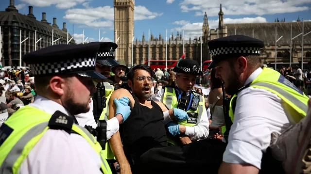 شرطة لندن توقف 890 شخصا احتجوا على حظر "فلسطين أكشن"