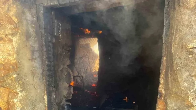 Yangının çıkış sebebinin belirlenmesi için inceleme başlatıldı.